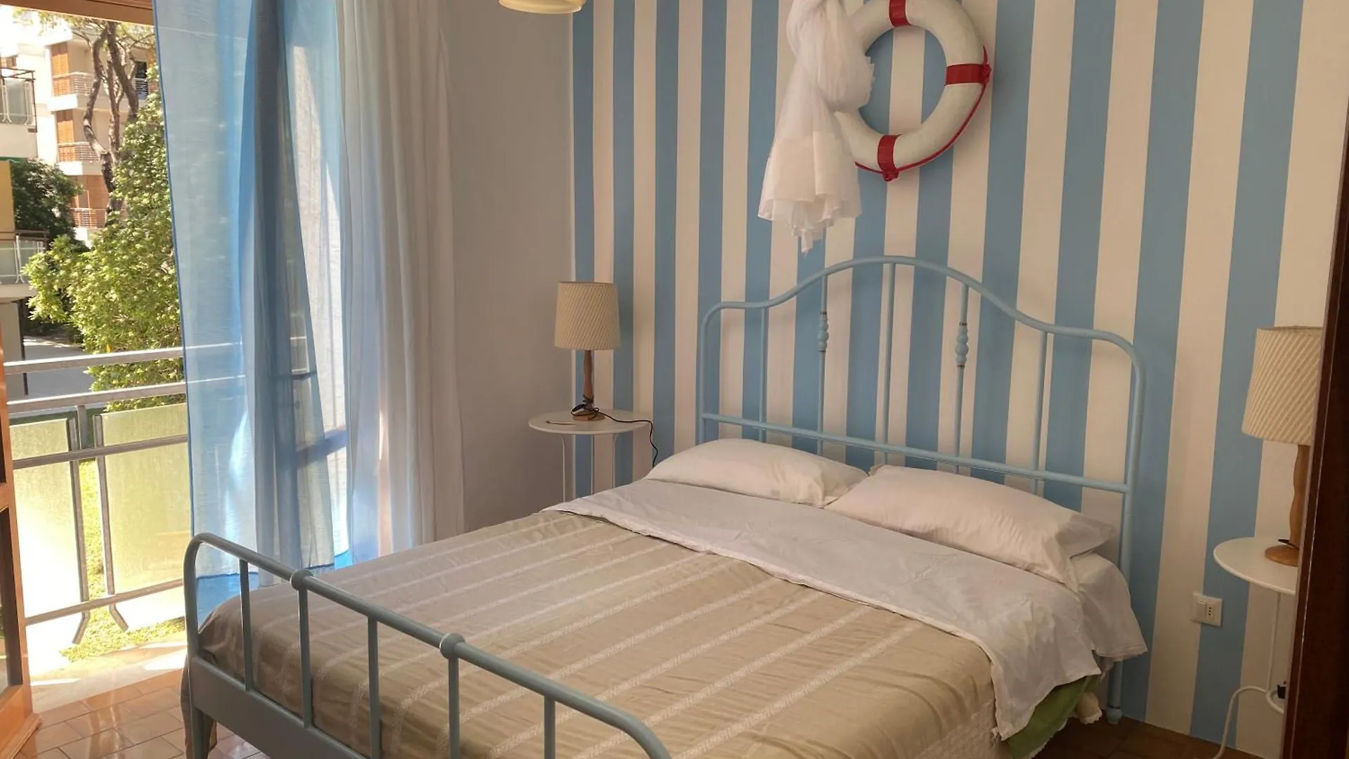 Jesolo Pineta - Appartamento Due Camere Matrimoniali Fronte Mare